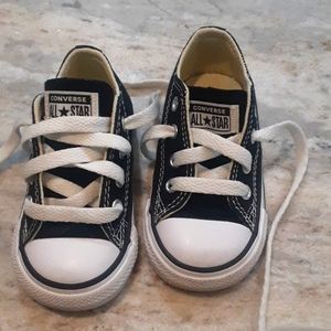 Boys black converse size 5. Worn once!